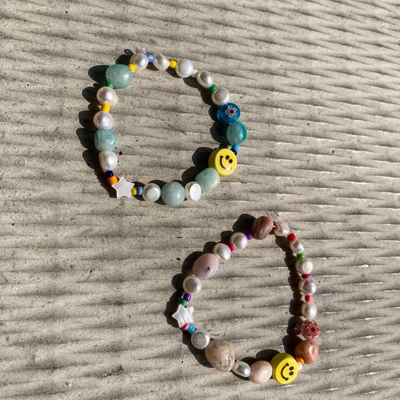 Friendship Bracelets / Mixed Bead Bracelet - Picture 4 of 8